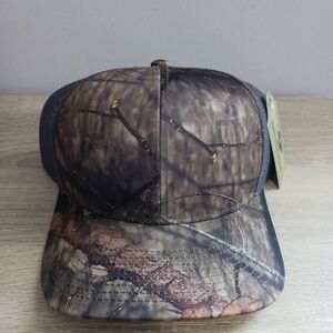 Mossy Oak Camouflage Hat for Outdoor Adventures